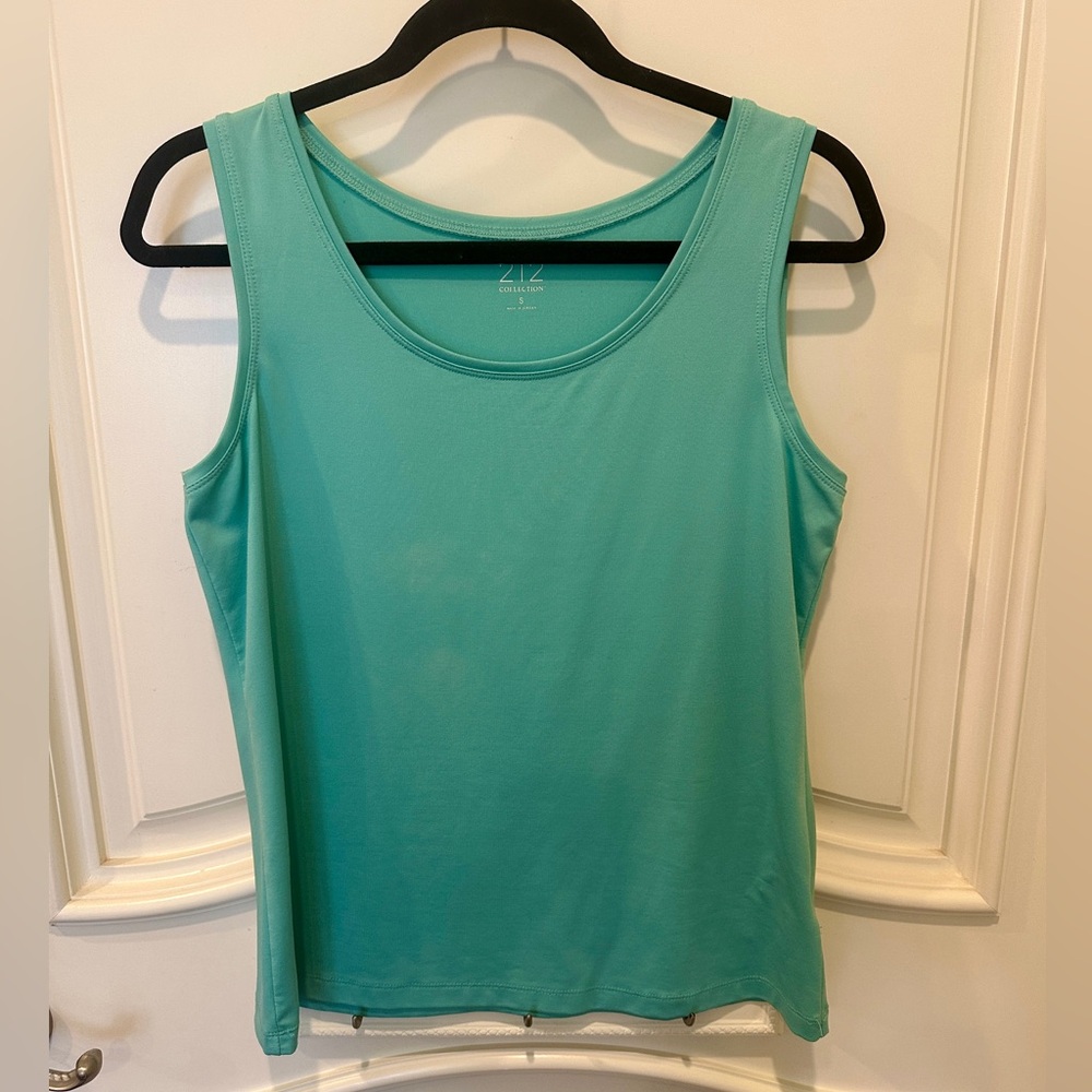 212 Collection Green Sleeveless Tank Top